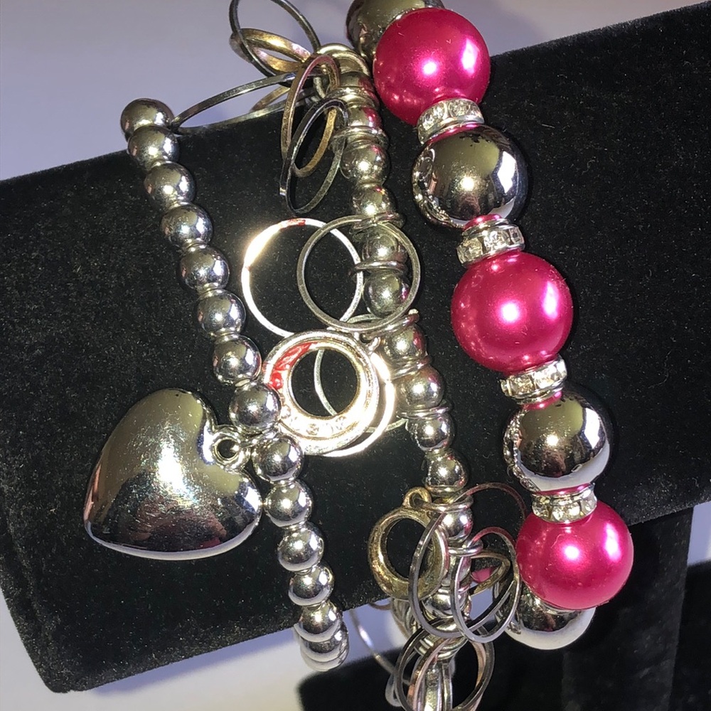 Silver Tone Heart & Hot Pink Beaded Boho Stretch Bracelet Set
